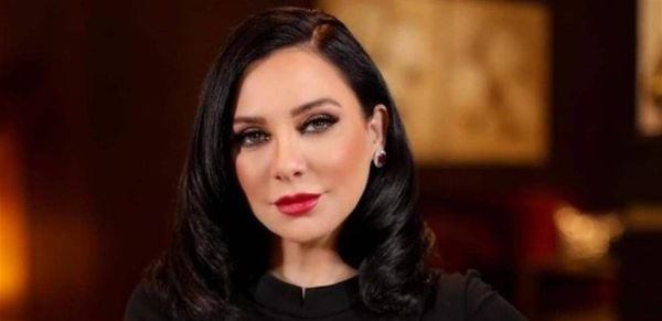 بعد قرار "شطب" سلاف فواخرجي من النقابة.. فنانان سوريان شهيران يُثيران الجدل بتعليق مُفاجئ