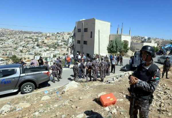 محكمة أمن الدولة الاردنية توجه تهم "الارهاب" لخلية السلط