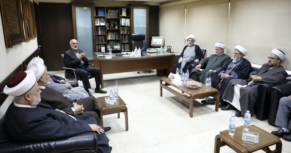 وفد "تجمع العلماء" زار المكتب السياسي لـ"مل"
وتأكيد على إلزام العدو بالانسحاب من المناطق المحتلة