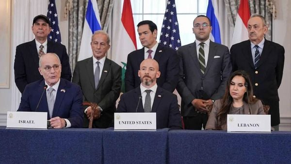 بعد مفاوضات استمرت أيامًا... توقيع اتفاق إطار بين لبنان و"إسرائيل"