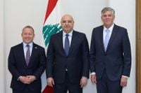 عضو الكونغرس الأميركي دارين لحود من بعبدا: نثمّن ما يقوم به الرئيس عون للحفاظ على سيادة لبنان واستقلاله وبسط سلطة الدولة ولبنان أمام فرصة لإعادة الاستقرار لا يجوز إضاعتها.