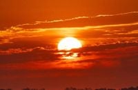 الشمس تنفث تيارا ناريا عملاقا