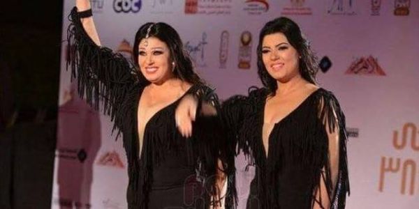 بالصورة- ابنة فيفي عبده تنهار تماماً خلال تشييع جثمان زوجها