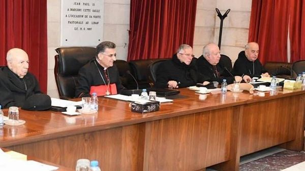 المطارنة الموارنة: نشجب الحملات المُعيبة على الحكم والحكومة ونحث على تنفيذ خطة التعافي