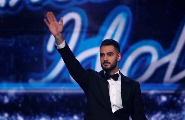 الصور الأولى لوصول يعقوب شاهين إلى فلسطين.. وهذا أول ما فعله!