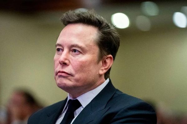 إيلون ماسك في ورطة قانونية.. والسبب «والدة أحد أبنائه»