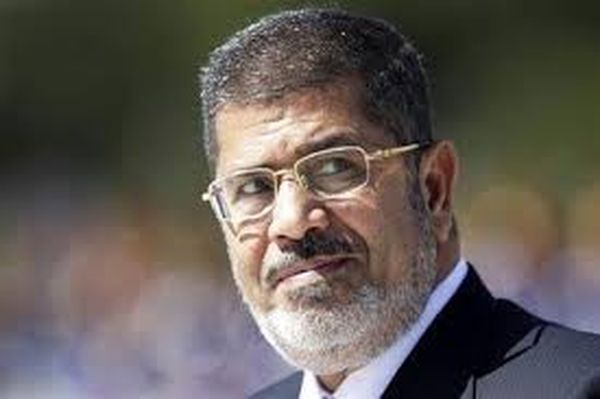 من الكرسي الى السجن ... مرسي الرئيس المعزول