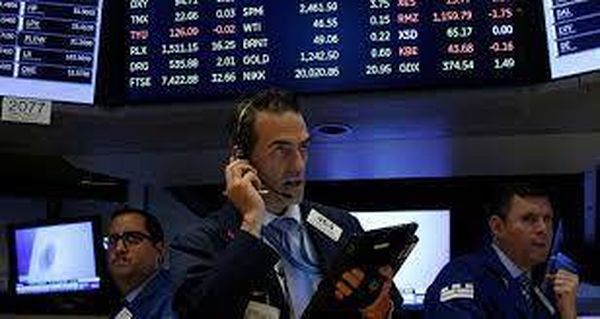 خسائر فادحة لأسهم شركات التكنولوجيا على خلفية عطل فيسبوك