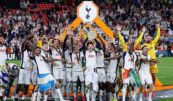 الـ 17 في الدوري الانكليزي... توتنهام "أسوأ بطل" في تاريخ أوروبا