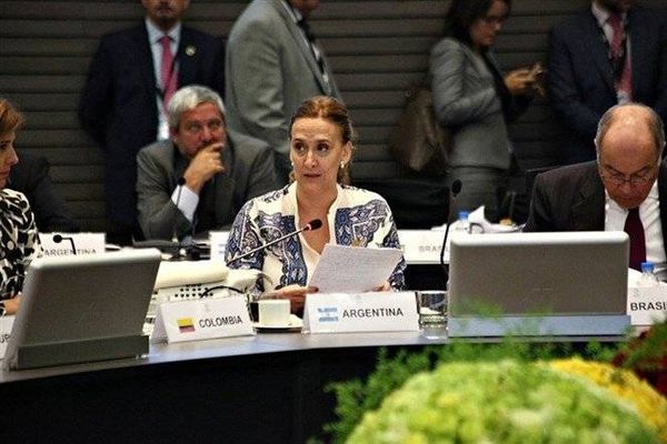 من هي الأرجنتينية التي شغلت السعوديين بكرسيها المتحرك؟
