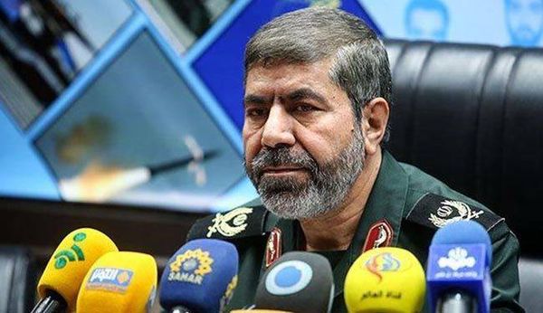العميد شریف: العدو يمني نفسه باستشهاد او جرح اللواء سليماني