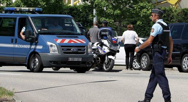 اليمين يتصدر الانتخابات المحلية في فرنسا