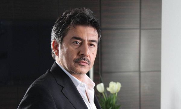 عابد فهد يخرج عن صمته ويفتح النار على...