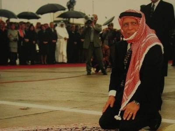 شاهد بالفيديو .. الملك الراحل الحسين بن طلال اختار مكان دفنّه قبل وفــاته !!!
