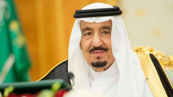 خادم الحرمين الشريفين يستقبل أصحاب الفضيلة العلماء والمشايخ أئمة ومؤذني المسجد الحرام ويستقبل وزير الحج والعمرة