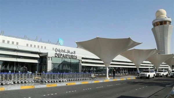 الإمارات تنفي مزاعم استهداف الحوثيين لمطار أبوظبي