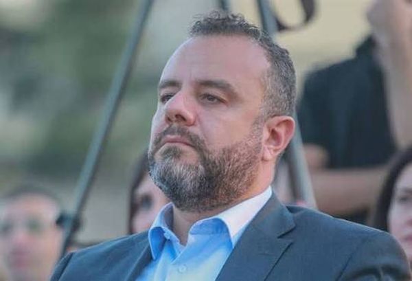 بعد موجة الانتقادات... عبد المسيح يكشف خلفيات تصريحاته عن التفاوض والسلاح