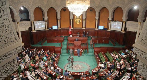 وضع النائب التونسي زهير مخلوف قيد الإقامة الجبرية