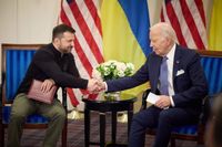 روسيا: أميركا ستتخلى قريباً عن زيلينسكي... وهذا بديله