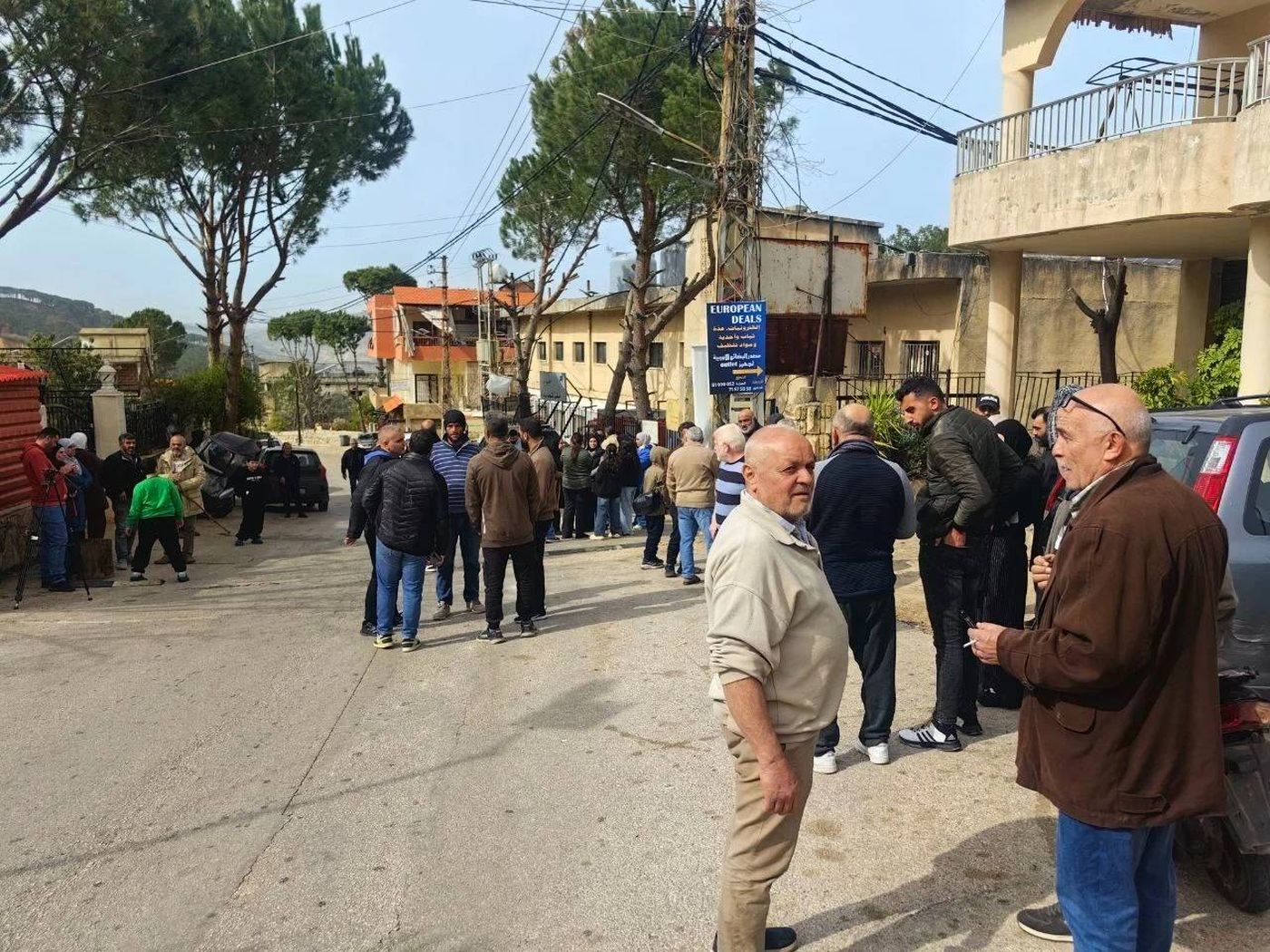 وقفة احتجاجية في الهبارية تنديدًا بالاعتداء 