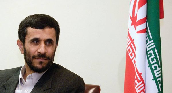 القضاء الإيراني يعلق على اعتقال رئيس مكتب أحمدي نجاد