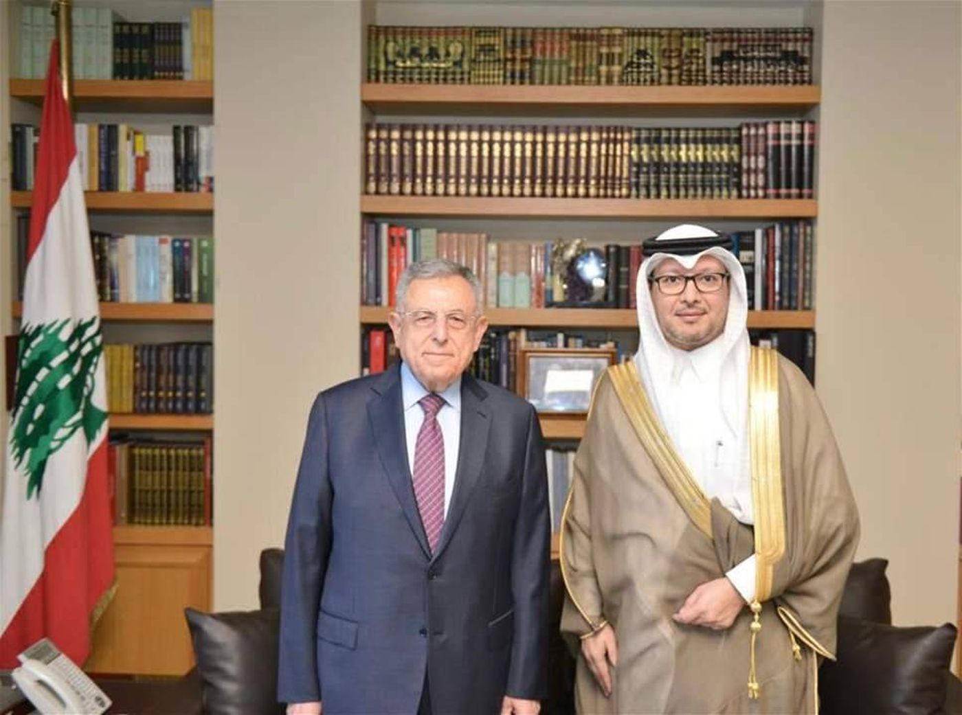 البخاري بعد لقائه السنيورة: واثقون من إرادة اللبنانيين في التغيير نحو غدٍ أفضل