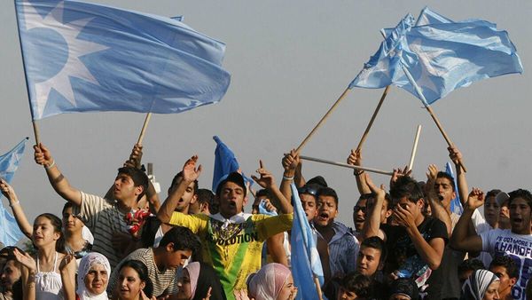 الشكوى السنية ترتفع: مدننا ومناطقنا محرومة بلا كهرباء ومحروقات
الحريري «معزول» سياسياً... وخيار الاستقالة النيابية وارد في حال التمديد