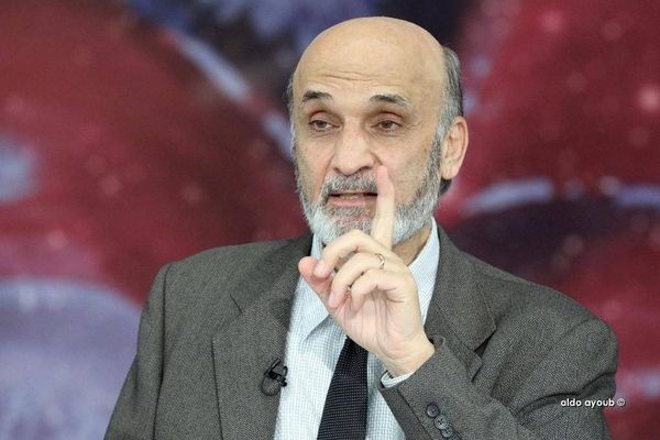 جعجع هنأ برمضان: لاعتماد نهج
يضع لبنان على سكة التعافي