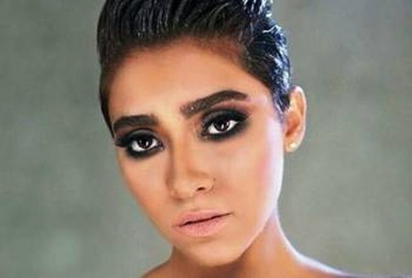 زيزي عادل "محتاجه راجل" في عيد الحب