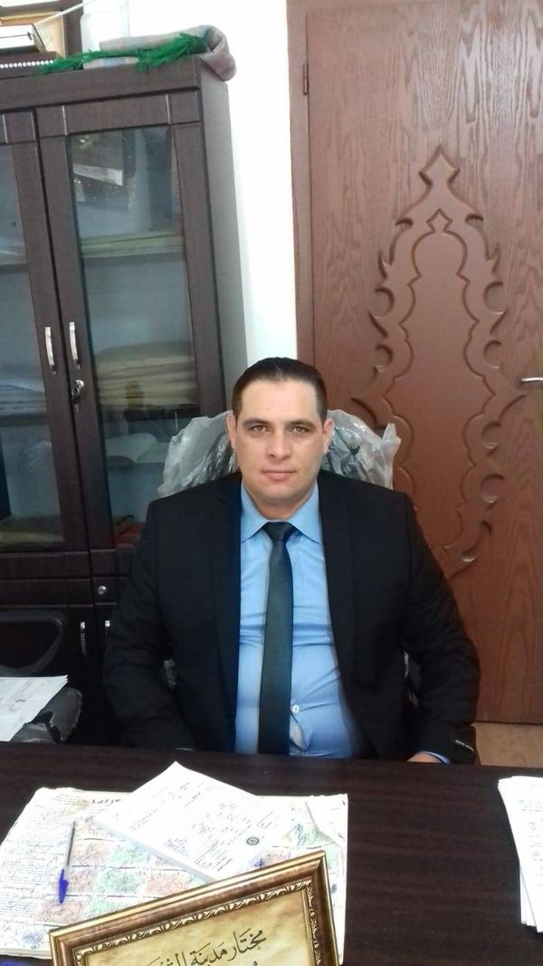 صفحات وهمية بإسم العرب تسيء لقيادة الجيش.. ومختار الشويفات يرد