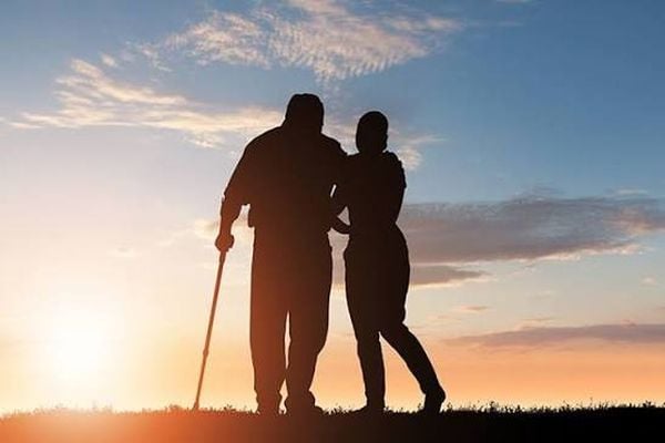 هل يورّث الآباء طول العمر لأبنائهم؟