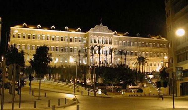 طبخة الحكومة على نار حامية والعقدة المسيحية في 8 و14 آذار ...
واشنطن تؤكد تشكيل الحكومة وأن الرياض موافقة على مشاركة حزب الله ...
عون لن يترك «الطاقة» وجعجع : «لم أقرر ولم يقنعني الحريري بعد»