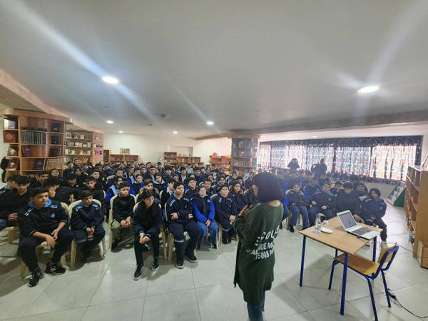 الصحة النفسية عنوان الندوة التوعوية التي نظمتها حركة شباب الشرق في مدرسة السلام - زحلة