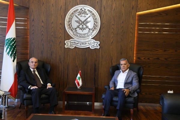 لقاءات وزير الدفاع
