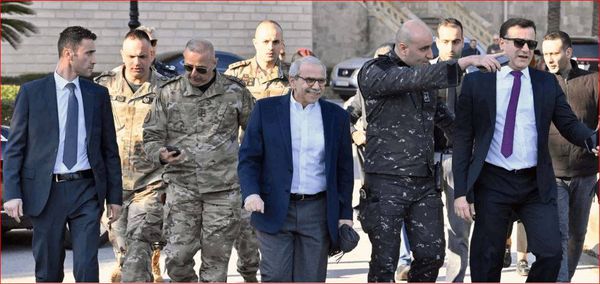 بالهليكوبتر.. سلام وصل إلى الجنوب وبدأ جولته