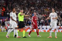 قانون جديد لـ "يويفا" يحرم ليفربول من استضافة ريال مدريد في آنفيلد