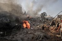 نتانياهو يربط اجتياح غزة بالتوافق الوزاري... صواريخ القسام تصل الى ايلات
بايدن يشكر ابن سلمان على جهوده لعدم اتساع الحرب... ماكرون يتراجع: لن نقاتل في غزة