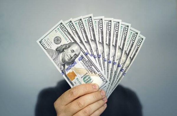 كيف أقفل دولار السوق السوداء مساء اليوم؟