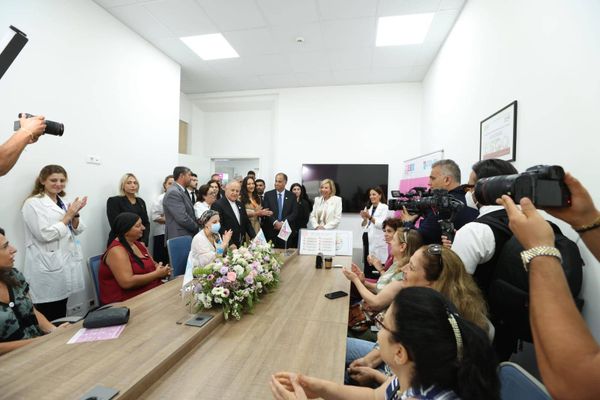 اللبنانية الأولى زارت مركز سرطان المرأة في مستشفى أوتيل ديو
