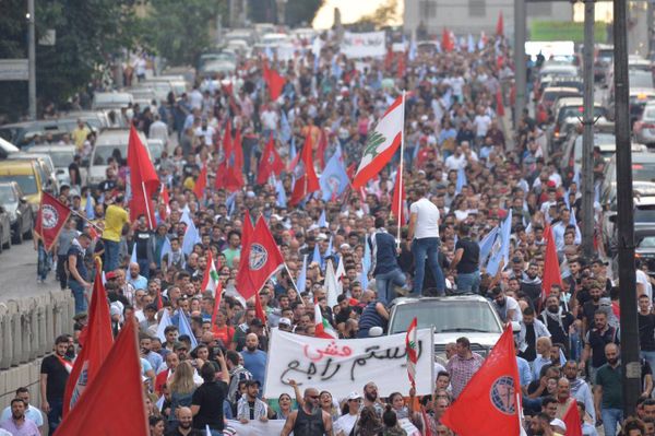 مسيرة للشباب التقدمي نظم مسيرة الى ساحة الشهداء أبو فاعور: آن الأوان ليقول لكم الشعب إرحلوا