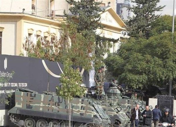 "قتلها أمام ملهى ليلي في لبنان" - وعندما نادى رئيس المحكمة العسكرية على المتهم أثناء الجلسة.. تجمّد وجهه!