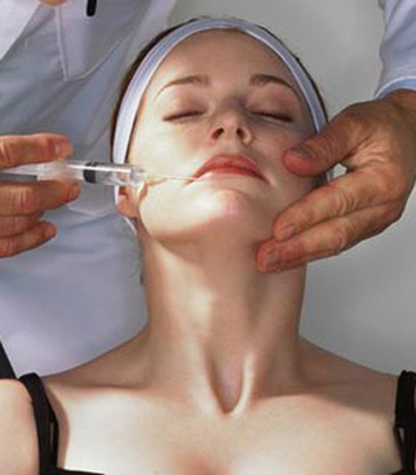  عمليات التجميل... مخاطر وايجابيات!
