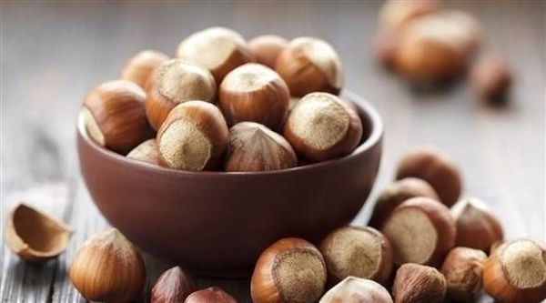 ما الفوائد الصحية لأكل البندق؟