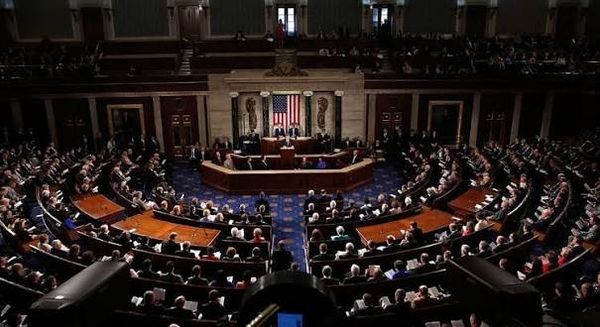 انتخابات الكونغرس الأميركي.. الديمقراطيون يهددون الأغلبية الجمهورية