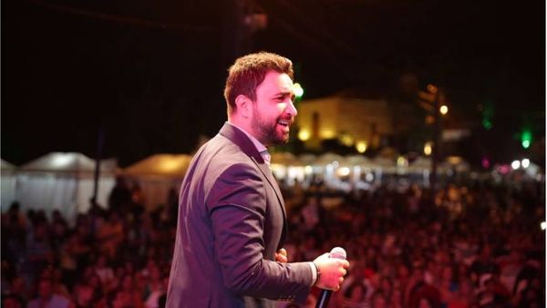 بالصور: نادر الأتات في حفلة مميزة في بلونة