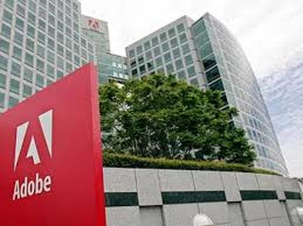  Adope  تتعرض لإختراق امني كبير 