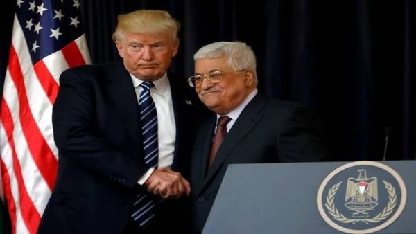 عباس: "صفقة القرن" لا يمكن أن تمر وإسرائيل ستدفع أموال الضرائب للفلسطينيين بالكامل