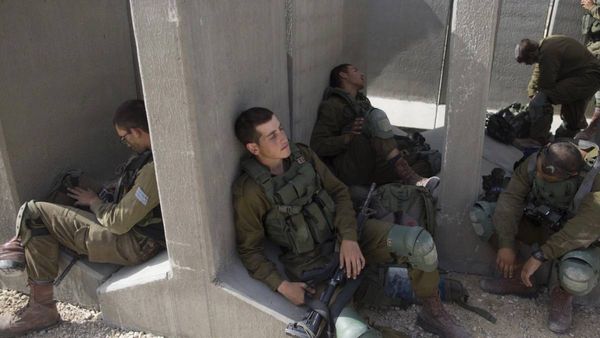 احتجاجاً على التعديل القضائي مئات الضباط الإسرائيليين يتمردون