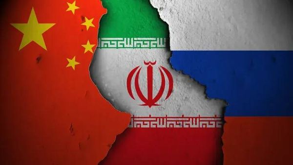 بيان إيراني روسي صيني: يجب الإقرار بأن المسائل المتعلقة بالبرنامج النووي الإيراني يجب معالجتها حصرا بالحوار