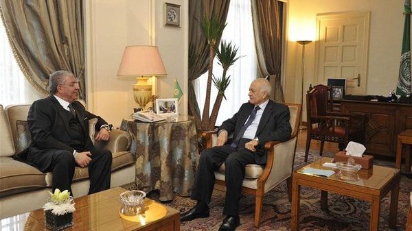 نهاد المشنوق من القاهرة: لا خيار للبنان إلا عروبته